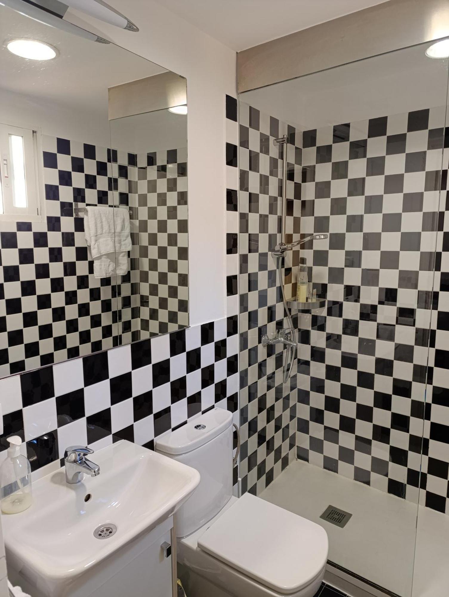 Apartamento En Huertas Madrid Eksteriør bilde